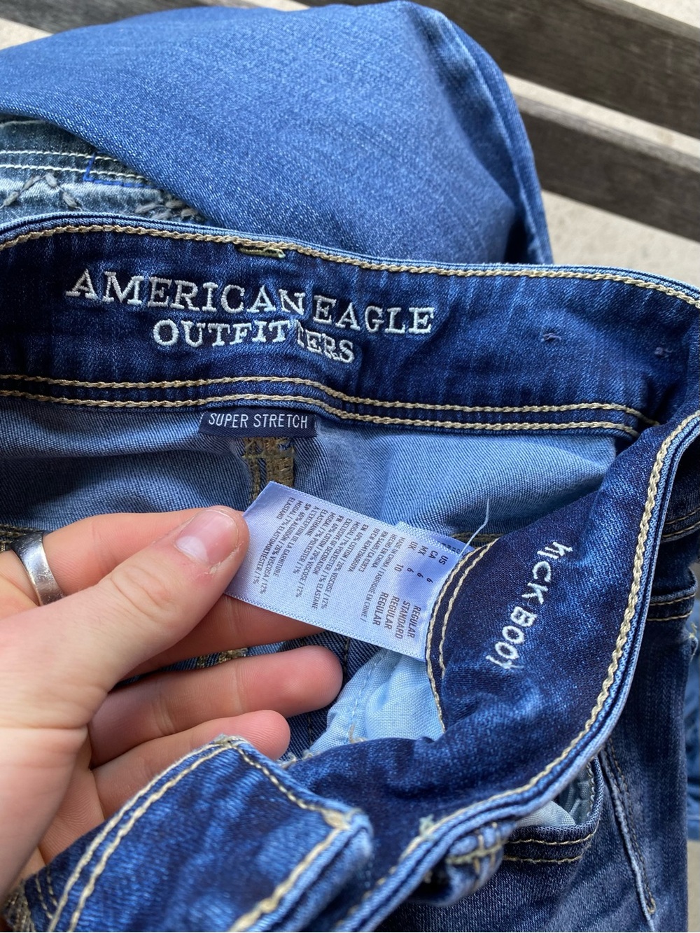 Y2k American Eagle Low-Rise Bootcut Jeans - Stretch - Picture 5 of 9